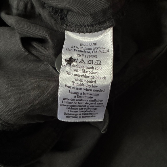 Everlane The Fatigue Barrel Pant 4 black organic cotton & linen - Picture 5 of 9